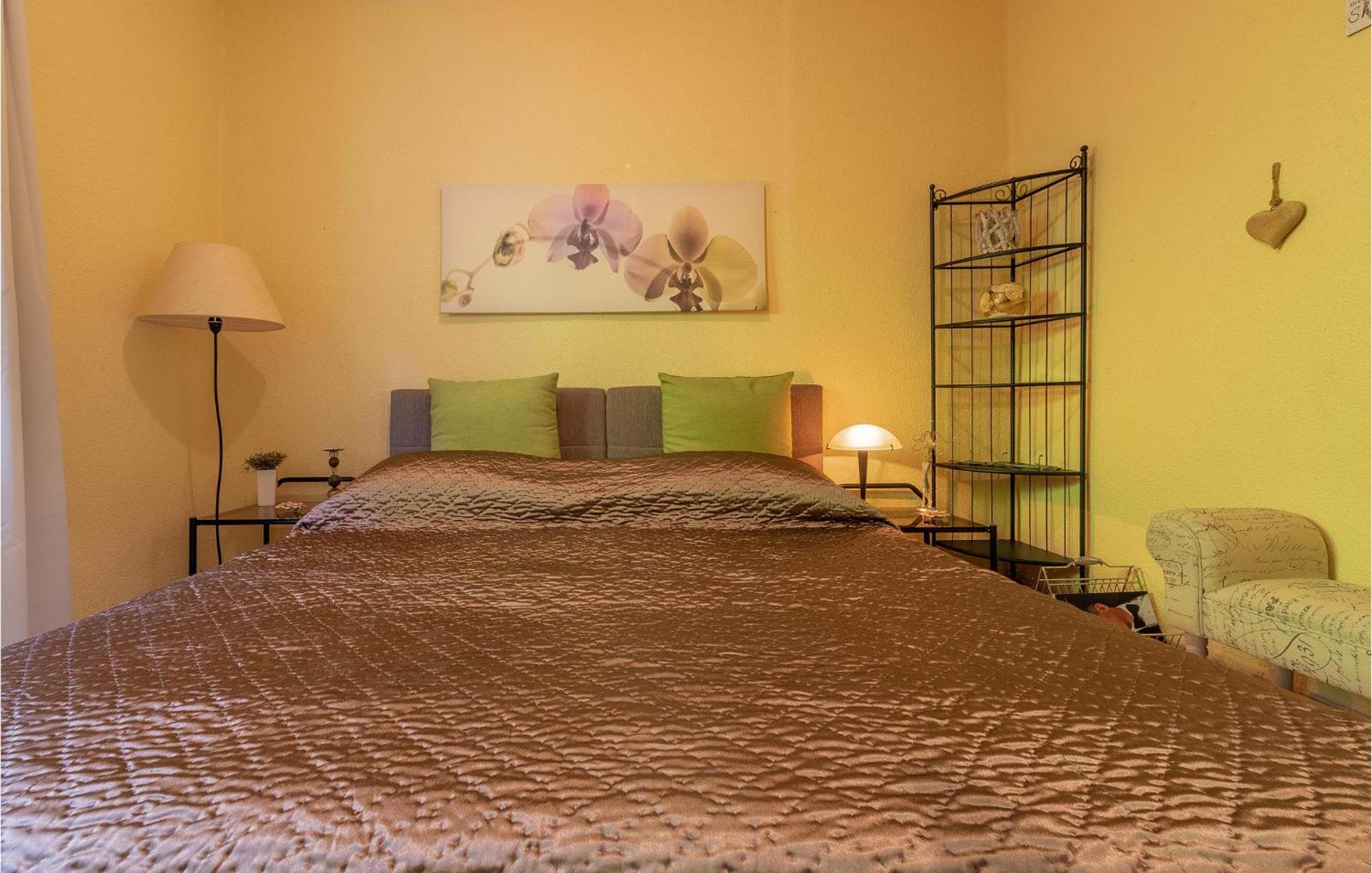 Cozy Home In Vrsi With Wifi Ngoại thất bức ảnh