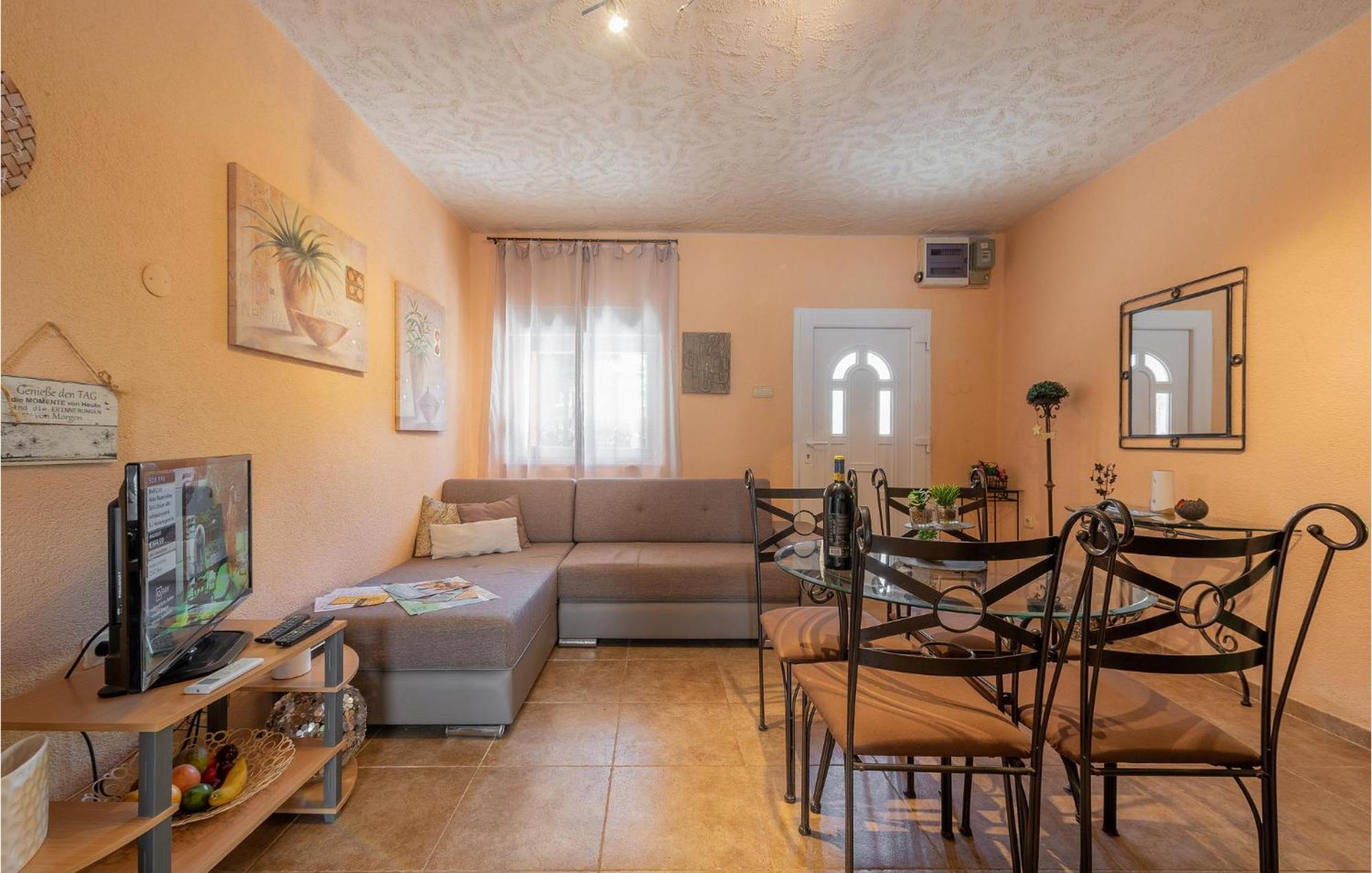 Cozy Home In Vrsi With Wifi Ngoại thất bức ảnh